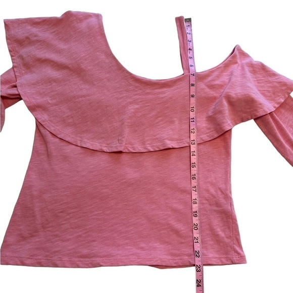 Asymmetrical Pink Ruffle Off The Shoulder Top - Size Medium - Picture 7 of 9